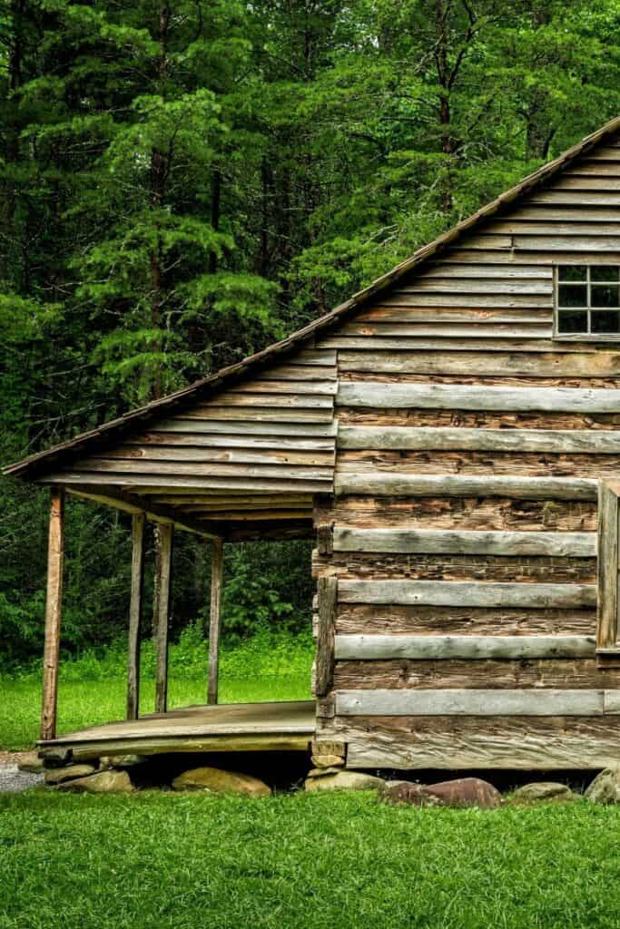 Historic Pioneer Cabin, Cades Cove, Great Smoky Mountains National Park.